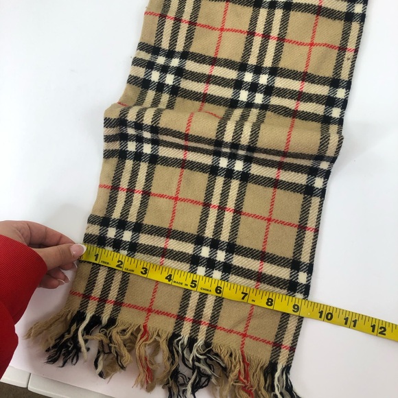 Vintage Burberry’s London Nova Check Plaid Tan Wool Fringe Scarf - Picture 16 of 16